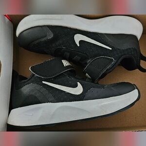 Nike wear all day toddler sneakers